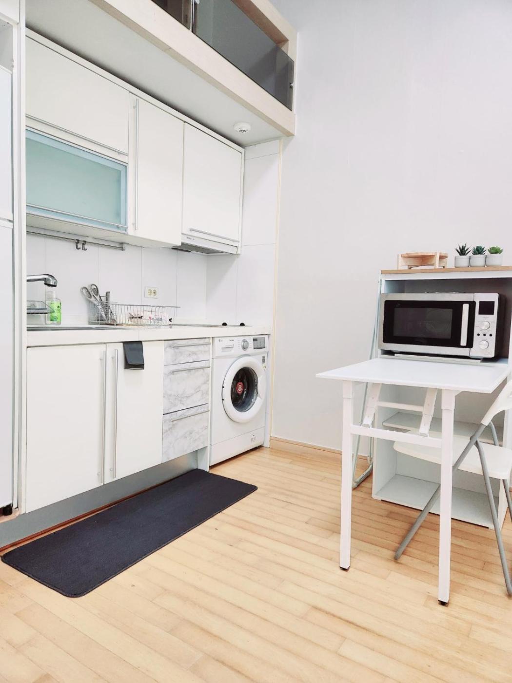 Apartment Oryu-dong Station 3 Mins Two Bedroom
