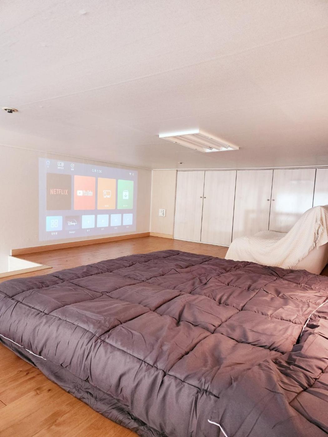Oryu-dong Station 3 Mins Two Bedroom Apartment *