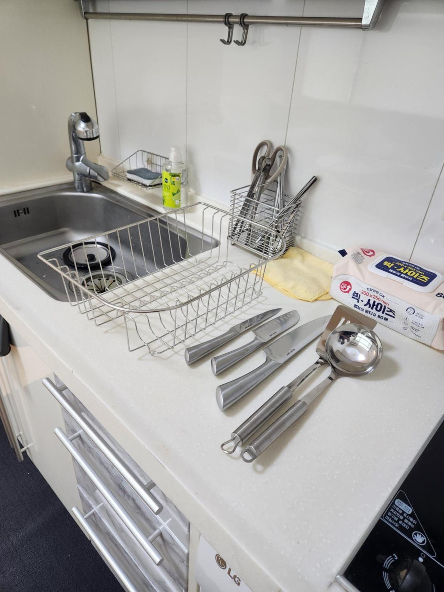 Apartment Oryu-dong Station 3 Mins Two Bedroom Seoul